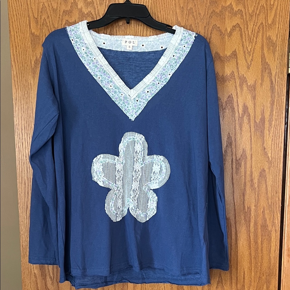 POL Navy V-Neck Top with Lace Floral Appliqué